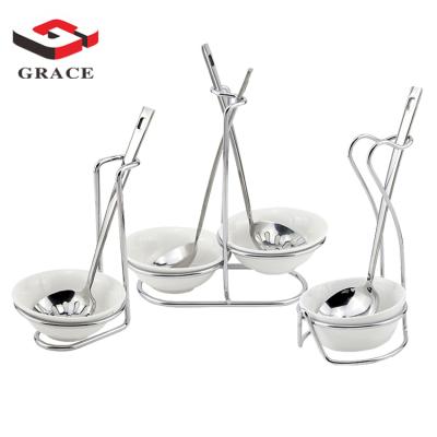 China Luxury Catering Stainless Steel Color Chafing Dishes Shake Long Handle Soup Spoon Restaurant Buffet Serving Set for sale