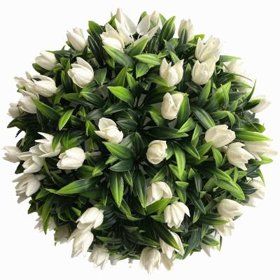 China 2021 New Style Minimalist Artificial White Flower Plant Ball Grass Ball Garden Ornament for sale