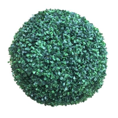 China Minimalist Customized Green Grass Ball Hanging Decorative Ball Boxwood Artificial Topiary Ball for sale