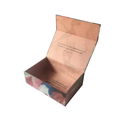 China Recyclable Luxury Magnetic Closed Gift Boxes Pink And Black Foldble Clothing Box for sale