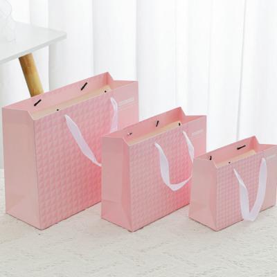 China Bolsa de papel de compra personalizada con logotipo Bolsa de papel Kraft con papel de oro Toowin Maquina Para Hacer Bolsas De Papel en venta