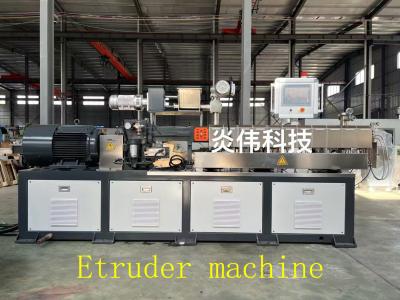 Chine Extrudeuse à double vis conique à grande vitesse pour une solution polyvalente de traitement des matières plastiques à vendre