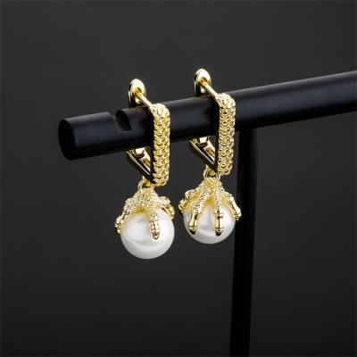 China New Hip Hop Style Dragon Claw Pearl Earrings Pearl Hoop Earrings Circle For Men Bead Earrings For Women for sale