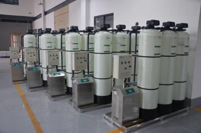 China 2TPH van het de Wateronthardersysteem van de waterbehandeling PLC van het de Desionisatiewater Controle Te koop