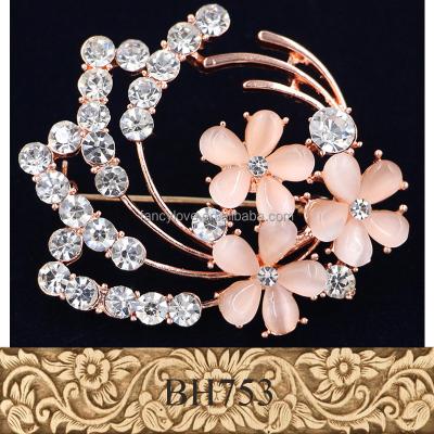 China Wedding Accessories Elegant Pink Opal Diamond Bouquet Brooch Bride Accessories Wedding Accessories for sale