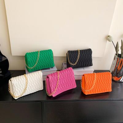 China Fashion 2023 popular bags for women spring new fold below shoulder foreign simple Cross-body chain bag fashion female handbags for sale