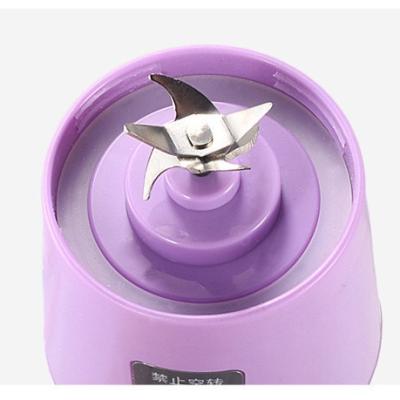 China Portable Mini Rechargeable And Usb Mixer Viable Portable Beauty Fruit Squeezer Fresh Fruit Blender Electric Juicer for sale