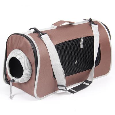 China New Product Breathable Pet Bag Take Out Bag Carrying Head Can Be Stretched Folding Cat Bag Roller Flap Breathable Pet Handbag for sale