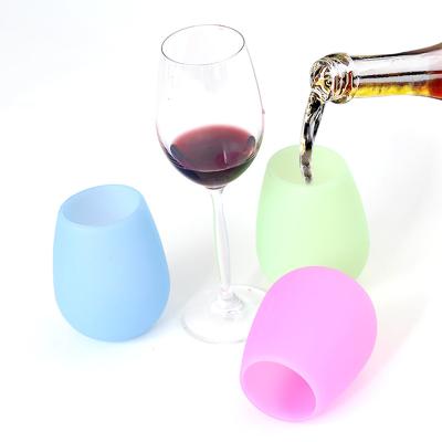 China Custom Unbreakable Unbreakable Silicone Red or Blue Wine Glasses Viable Colored Wine Glass Fruit Cups Juice Beer Coffee Mug Tumblers for sale