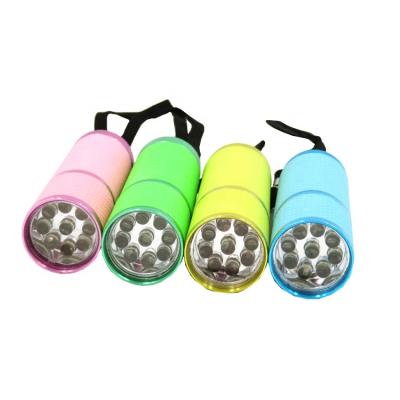 Cina Aluminum Japan Emergency Customized Logo Mini Light Work Torch Light Kids Medical Led Flashlight in vendita