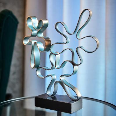 China Traditional Modern Line Flower Shape Metal Antique Home Decor Abstract Art Desktop Decoration for sale