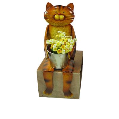 China Traditional Resin Animal and Flower Basket Statue Yard Decoration Outdoor Garden Ornaments Pig Cow Frog Dog and Cat Ceramic Decor for sale