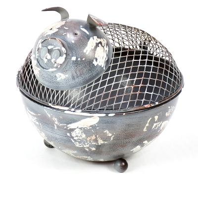 China Traditional Farmhouse Style Metal Wire Fruit Wall Hanging Snack Organizer Animal Shaped Kitchen Decoration Metal Storage Basket for sale