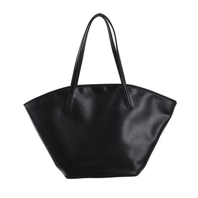 China Lady Tote Handbag Ladies Style Retro Water Resistant Extra Large Capacity Leather Simple Handbag Wholesale For Women for sale