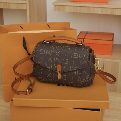 China Waterproof Drop Shipping 2022 Wholesale Custom Shoulder Bag Women's Factory Handbag Fashion Retro Cross - Body Saddle Bag for sale