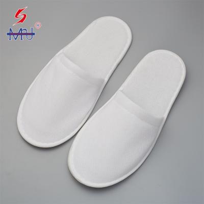 China Hotel customized white disposable hotel slippers, high quality hotel/spa slipper for sale