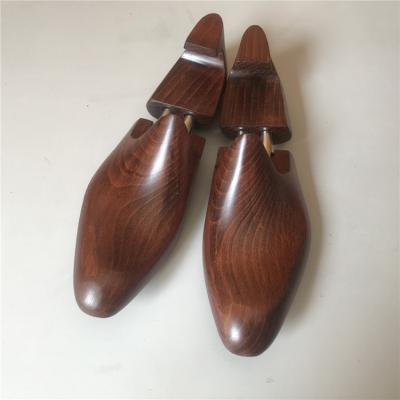 China Handmade wooden shoe tree/shoe keeper for sale