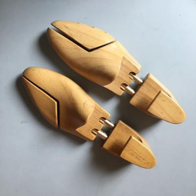 China Handmade wooden pine/beech/cedar shoe tree/shoe keeper factory direct wholesale customize for sale