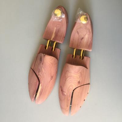 China Handmade wooden American red cedar shoe tree for sale