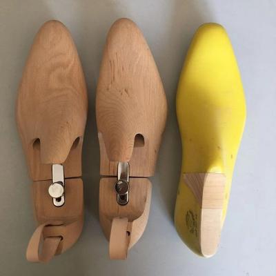 China Handmade Customize High End Personal Wooden Handicraft Shoe Tree for sale