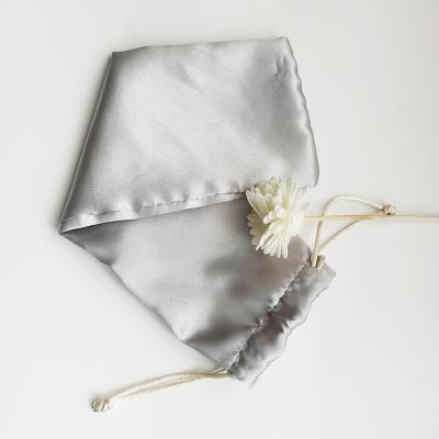 China Good Handled Selling Cheap Long Light Weight Cloth Satin Gift Bag Drawstring Satin Bags for sale