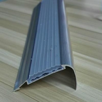 China Modern Rubber Insert Safety Aluminum Stair Tread Sniff Anti-Slip Stair Sniff for sale