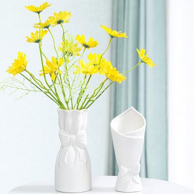 China Modern used for wedding decoration, Nordic small rose flower bouquet shaped ceramic vase, living room and bedroom decoration for sale