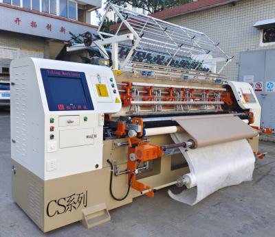 Cina 1000RPM Industrial Multi Needle Shuttle Quilting Machine per coperte e abiti in vendita