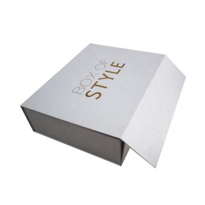 China Recyclable Custom Logo Luxury Paper Magnetic Gift Packaging Box for sale