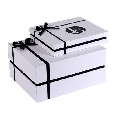 China Factory Supply Recyclable Gift Packaging Boxes Box With Magnetic Ribbon Gift Boxes for sale