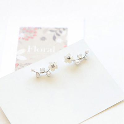 China Fashionable the most popular Korean style gold silver alloy flowers and pearl branch earrings fashionable women's simple stud earrings for sale