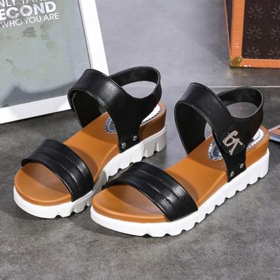 China Other 2022 summer new fashion luxury women's sandalsleather sandals women and ladies flat shoes for sale