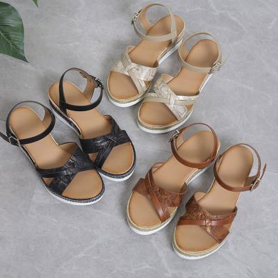 China Other Summer Sandals Women Platform Chain Ladies Sandals 2022 Wholesale Flat Sandals For Women for sale