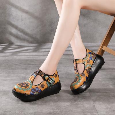 China Ladies Women's Shoes Women's Shoes Ethnic Leather Genuine Leather Anti-slippery Real Handmade Pumps Retro Wedges Shoes 9888 for sale