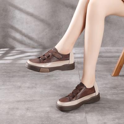 China Breathable Genuine Leather Shoes Woman Flat With Heel Women Shoes Retro Hook And Loop Soft Soled Ladies Four Seasons Flat Shoes 208-7 for sale