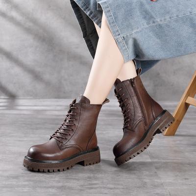 China Handmade Genuine Leather Shoes Woman Anti-Slippery Women's Winter Retro Boots Real Cow Leather Ladies Eight Holes Mid Calf Boots 9962 for sale