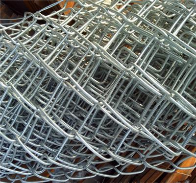 China Easily Assembled 11 Gauge Chain Link Wire Mesh Fence For Farm for sale