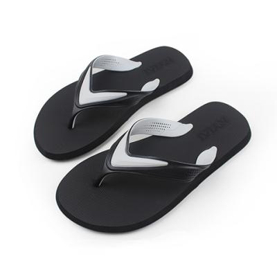 China Fashion Trend Design New Hot Sale Outdoor Colorful Flip Flops Beach PVC Comfortable Slippers For Men for sale