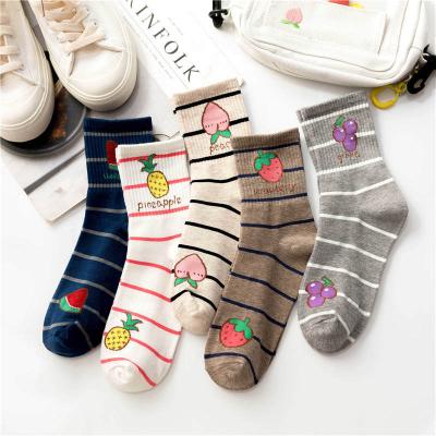 China Factory Hot Supply Pure Cotton Striped Funny Cotton Crew Sweat Cute Printed Teen Socks for sale