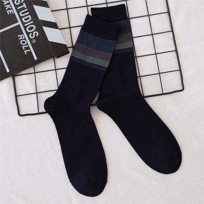 China Wholesale Pure Black New Style Sporty Custom Stripe Colorful Logo Sports Crew Socks for sale