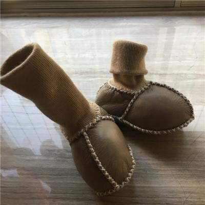 China Wholesale Warm Soft Unique 100% Anti-odor Sheepskin Baby Lamb Booties for sale