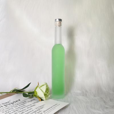 China Empty Beverage Wine Vodka Gin Rum Alcohol Whiskey Glass Liquor Glass Bottle 250ml 400ml 500ml With Cork for sale