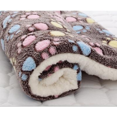 China Soft Flannel Thickened Cat Blanket Bed Mat Puppy Chihuahua Cushion House Blanket Viable Fleece Protection Pets Dog Keep Warm Sleep Blanket for sale