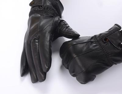 China Winter Simple Sheepskin Leather Gloves With Fleece To Keep Warm Outdoor Riding Gloves Sheepskin Patchwork Leather Gloves Ladies for sale