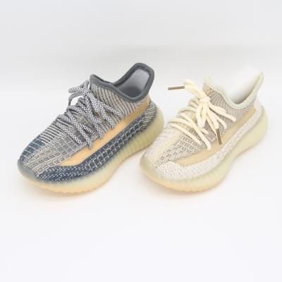 China 2021 New Design Original Yeezy Sneakers Lightweight Custom Shoes Sports Running Shoes For Kids for sale