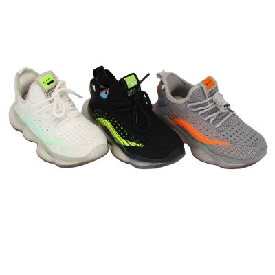 China Lightweight Girls Boys Style Sports Shoes Baby Yeezy Casual Walking Shoes for sale