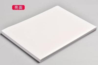 China 90g de papel de inyección de tinta brillante papel fotográfico de inyección de tinta brillante adhesivo papel fotográfico revestimiento de vidrio blanco en venta