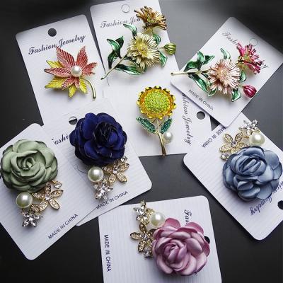 China Custom Cloth Decoration Party Wedding Factory Direct Selling Flower Symbol Crafts And Gifts Pin Fashion Metal Badge Cloth Women Suits Brooch Male Pin for sale