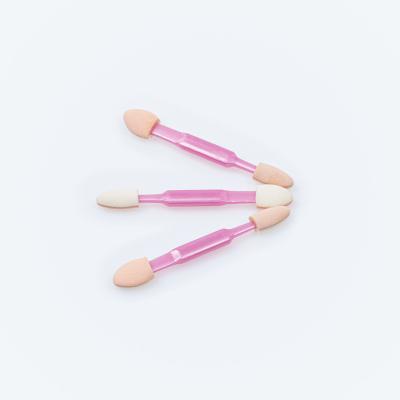 China New Design Double Eyeshadow Sponge Stick Disposable Eyeshadow Applicator Eco-Friendly Soft Main Brush Tool for sale