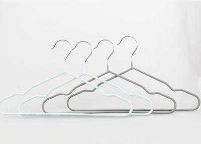 China Durable Matte Finish Modern Clothes Hangers / PVC Coating Metal Wire Hangers for sale